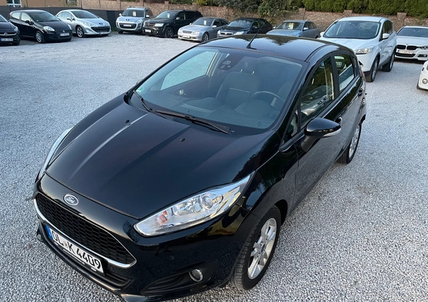 Ford Fiesta cena 28900 przebieg: 221587, rok produkcji 2016 z Swarzędz małe 379